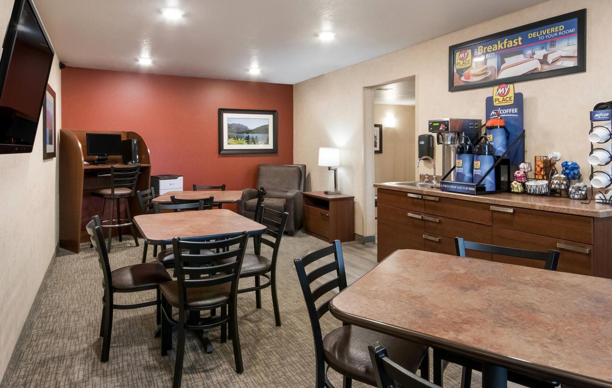 My Place Hotel Rapid City Bagian luar foto